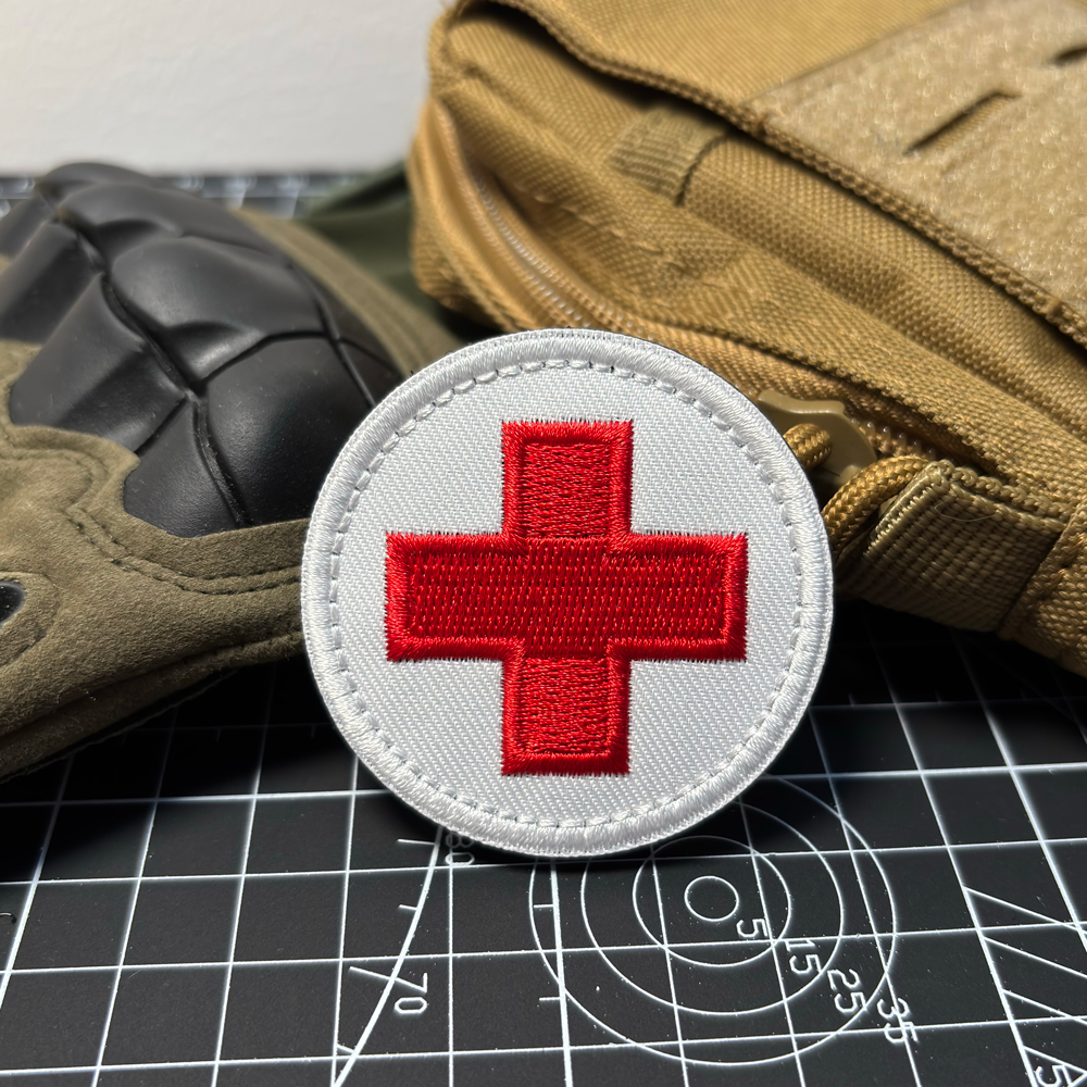 First Aid Red Cross Round Patc - огляд і ціна First Aid Bag Kit
